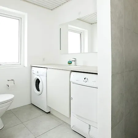 Luxury Retreat By Sea