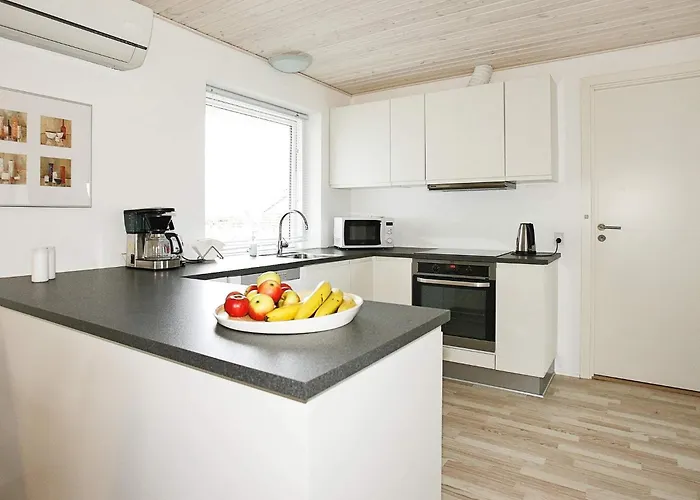 Holiday home Luxury Retreat By Sea *