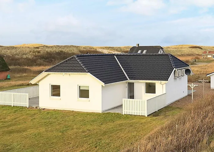Luxury Retreat By Sea Holiday home Vrist